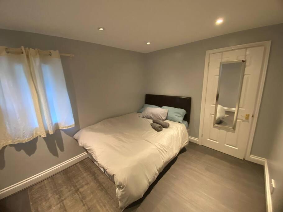 Spacious 2 Bedroom Flat Londres Extérieur photo