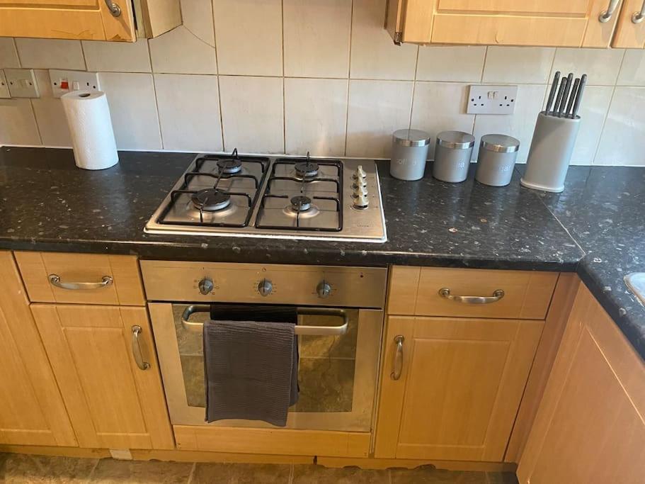Spacious 2 Bedroom Flat Londres Extérieur photo